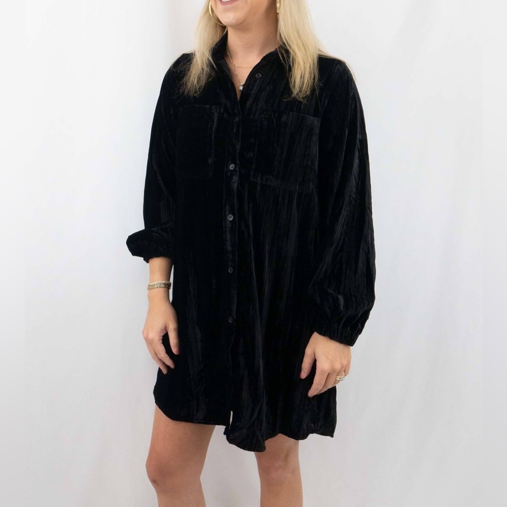 JODIFL Black Velvet Button-Front Shirt Dress